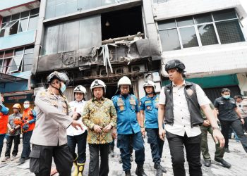 Tinjau Lokasi Kebakaran Gedung Terra Drone Kemayoran, Mendagri Tito Evaluasi Kelayakan Bangunan