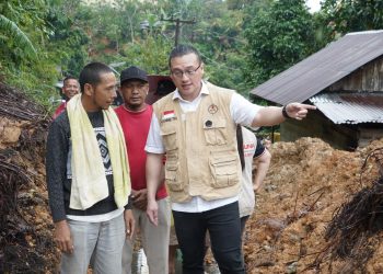 Temukan Fasilitas Bantuan Masih Minim, Hardiyanto Kenneth Dirikan Dapur Umum di Tapteng