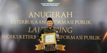 KPU Raih Penghargaan Lembaga Non Struktural Informatif dari Komisi Informasi Pusat