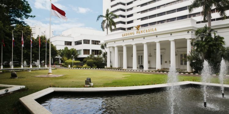 Enam WNI Ditangkap Usai Diduga Masuk Singapura secara Ilegal, Kemlu Kawal Proses Hukum