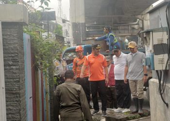 Tanggulangi Banjir, Pemkot Jaksel Gelar Kerja Bakti Serentak di 10 Kecamatan