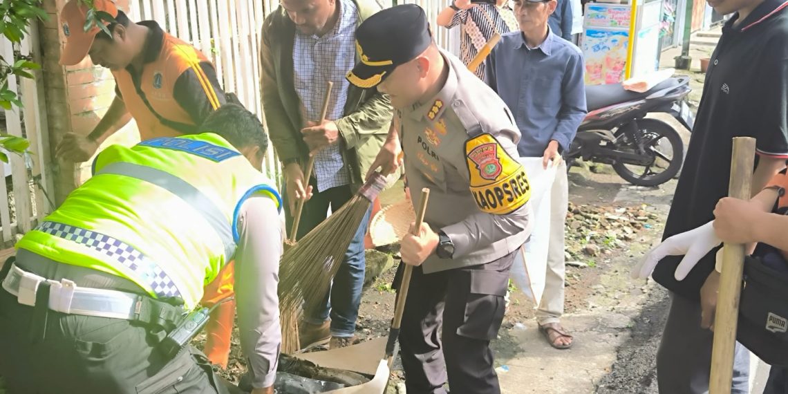 Usai Bersih-bersih Pasar Rawajati, Kapolres Jaksel Pastikan Gerakan Indonesia ASRI Terus Berlanjut