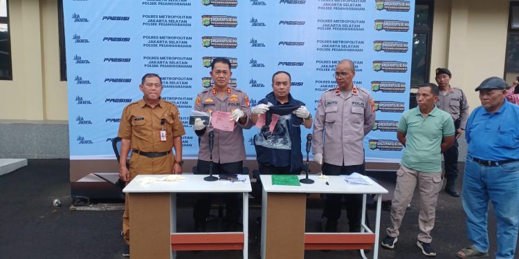 Tawuran Sarung, 14 Remaja Kelompok ‘Pojok Tim-Celebrities Petukangan’ Diamankan Polsek Pesanggrahan