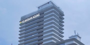 Kuasa Hukum Laporkan Dugaan Kriminalisasi Ike Kusumawati ke Kejagung dan Komjak