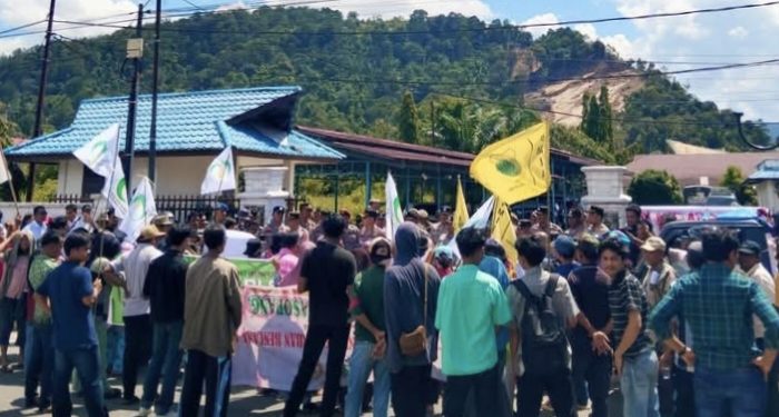 AMPM Tapanuli Tengah Minta Pemda dan DPRD Tuntaskan Penanganan Bantuan Bencana