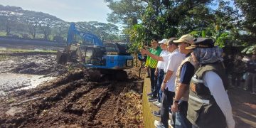Keruk Kali Pesanggrahan, Pemkot Jaksel Targetkan Angkat 36 Ribu Kubik Lumpur untuk Atasi Banjir