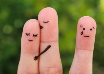 Viral! Dugaan Mahasiswi Lulus Cum Laude Berkat Selingkuh dengan Mantan Dekan, Kampus Didesak Klarifikasi