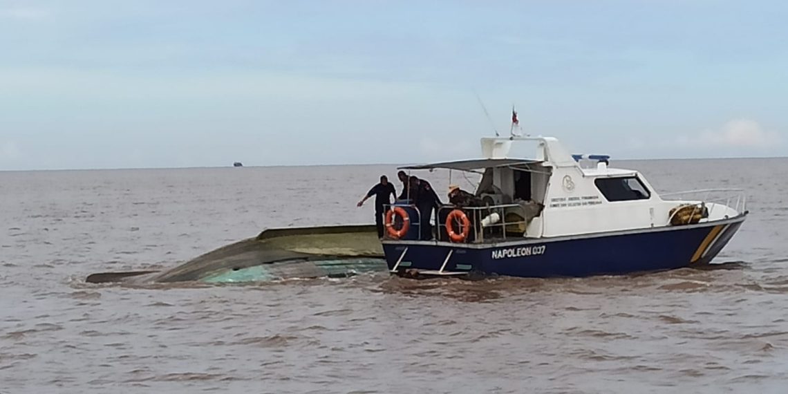 Kapal Pengangkut Puluhan WNI Tenggelam di Perairan Malaysia, 14 Orang Masih Dicari