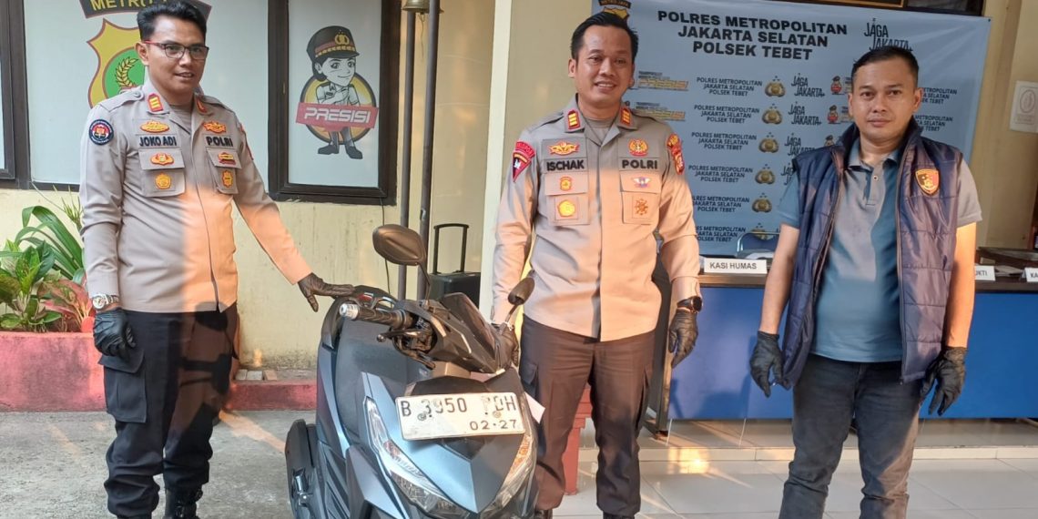 Waspada Modus Curanmor! Polsek Tebet Bongkar Pencurian Motor Tinggalkan iPhone Replika sebagai Jaminan