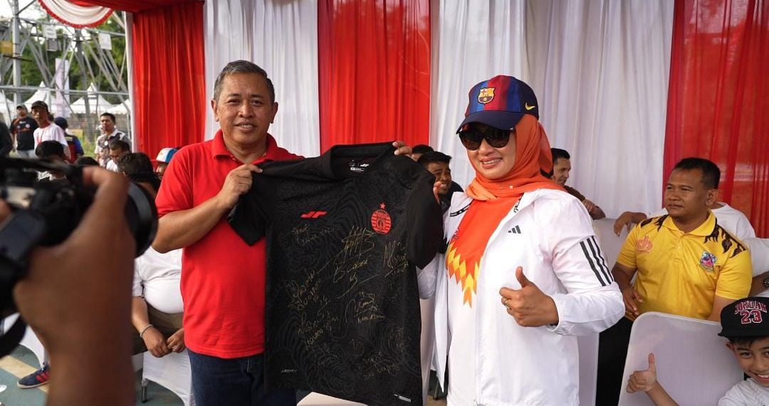 Wali Kota Jakbar Tuai Apresiasi dari Masyarakat Kembangan dan Legenda Persija