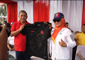 Wali Kota Jakbar Tuai Apresiasi dari Masyarakat Kembangan dan Legenda Persija