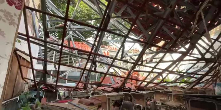 SDN Kebayoran Lama Selatan 09 Roboh, Pemprov DKI: Keselamatan Siswa Diprioritaskan, Hak Belajar Terpenuhi