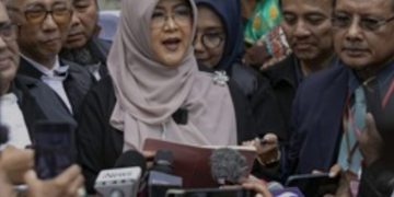 Eksepsi Dikabulkan, dr Tifa Tetap Kejar Fakta Ijazah Jokowi