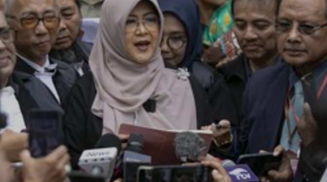 Eksepsi Dikabulkan, dr Tifa Tetap Kejar Fakta Ijazah Jokowi