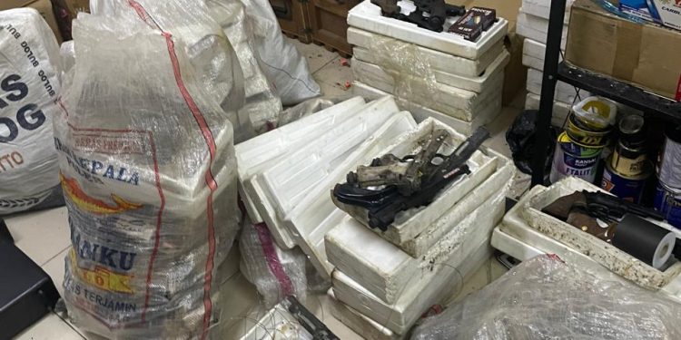 995 Senjata, Narkoba hingga VCD Porno Ditemukan di Sekolah Swasta Jaksel, Polisi Usut