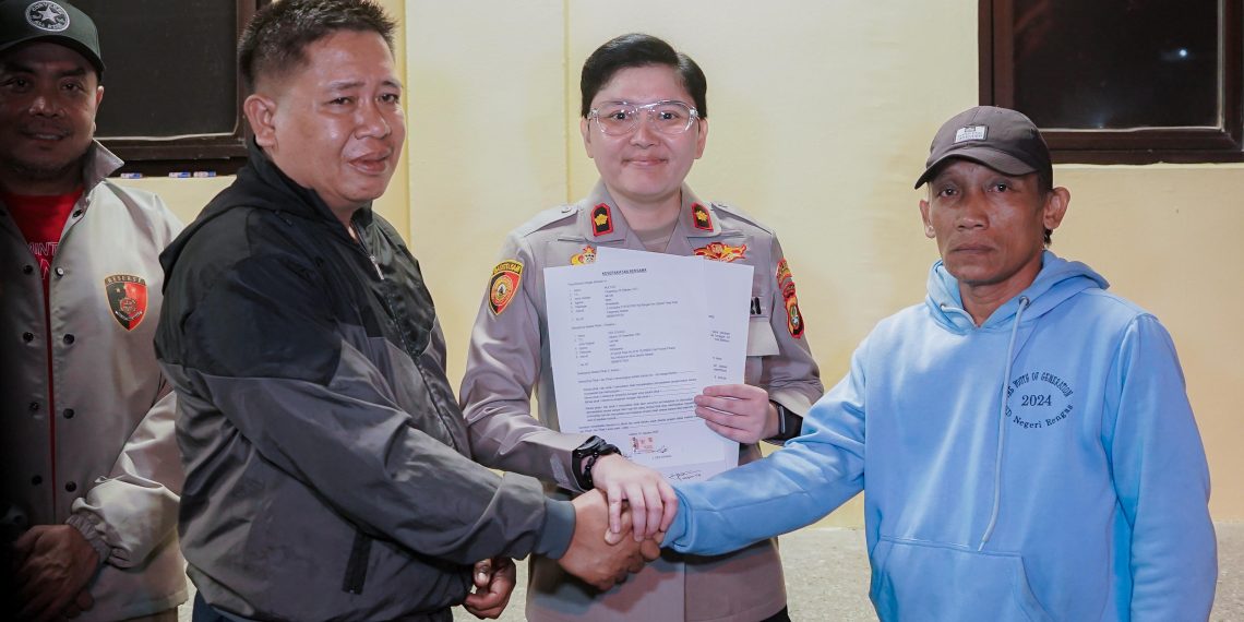 Sepakat Damai, Pengemudi Ojol Dapat Tunggangan Baru Usai Motor Dirusak Sopir Alphard di Pesanggrahan