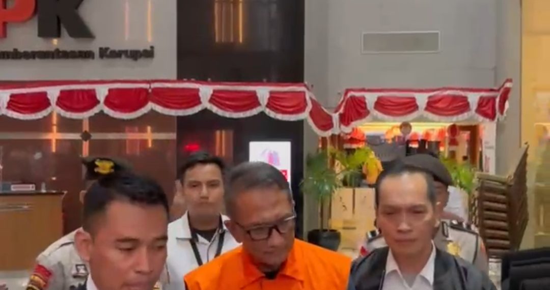 Terima Rp3,25 M dari PT Blueray Cargo, KPK Tahan Kepala KPP Bea Cukai Gatot Hernanda