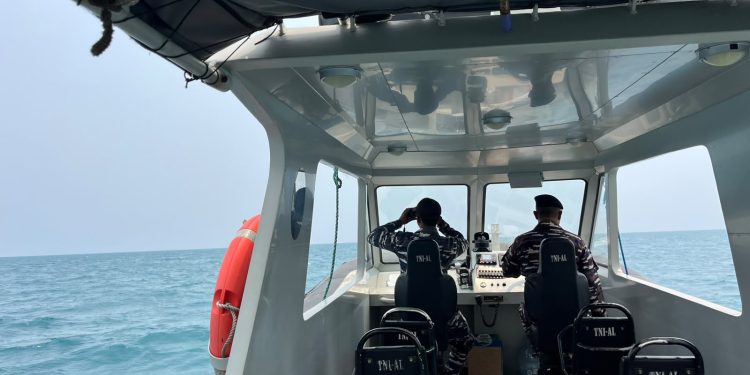 Sisir Selat Sunda, 3 Kapal Perang TNI AL Cari 5 Jurnalis Hilang Saat Meliput Anak Krakatau