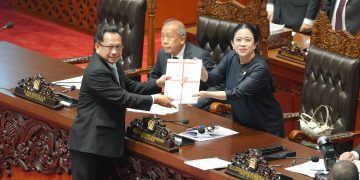 DPR Sahkan 15 UU Kabupaten/Kota di Kalimantan, Mendagri: Pengakuan Terhadap Keberagaman Daerah