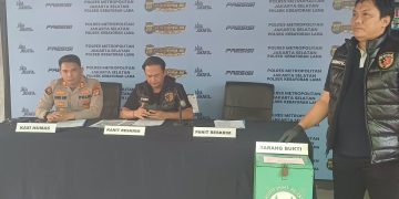 Maling Gasak Kotak Amal Masjid Kebayoran Lama, Pasrah Dikeler ke Kantor Polisi Usai Masuk Kamar Mandi