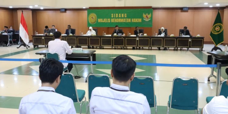 Berbuat Asusila dengan Janda, Hakim di Banyuwangi Disanksi Nonpalu Dua Tahun